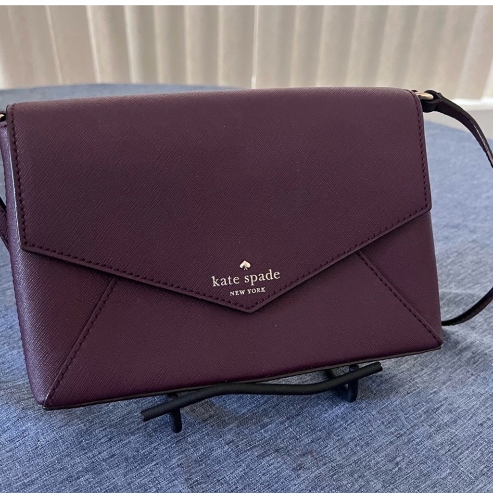 KATE SPADE Saffiano Leather Maroon Cedar Street Crossbody Bag Polkadot NWOT - Picture 2 of 12